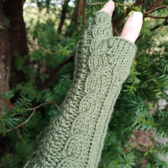 Forest Green HandKnit Fingerless Texting Gloves Mittens Armwarmers - Picture 2 of 6